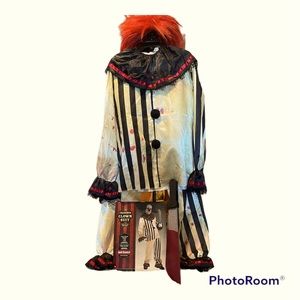 Mens scary clown Halloween costume